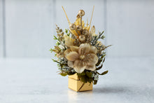 Load image into Gallery viewer, Place Setting - Holiday Flowers
