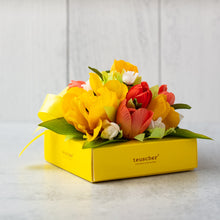 Load image into Gallery viewer, Medium Spring Flower Truffle Box
